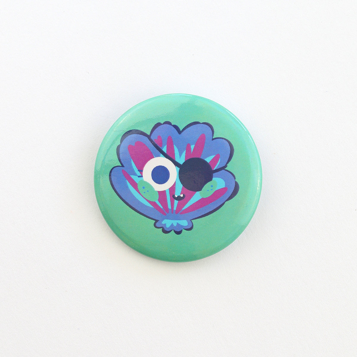 JULIESBUDDIES Badge Rond en métal "Coquillage Pirate"