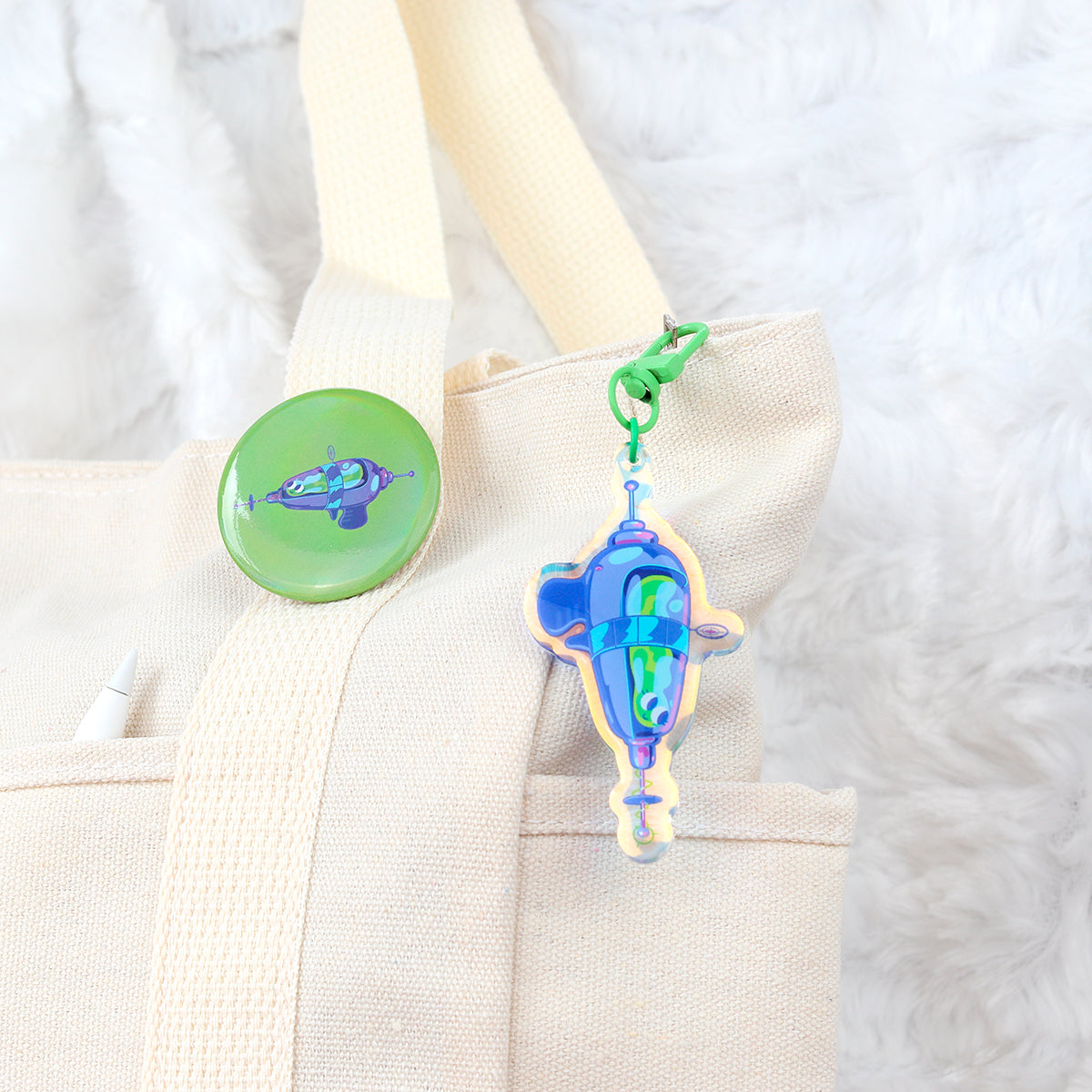 JULIESBUDDIES Button Pin Badge "Laser gun"