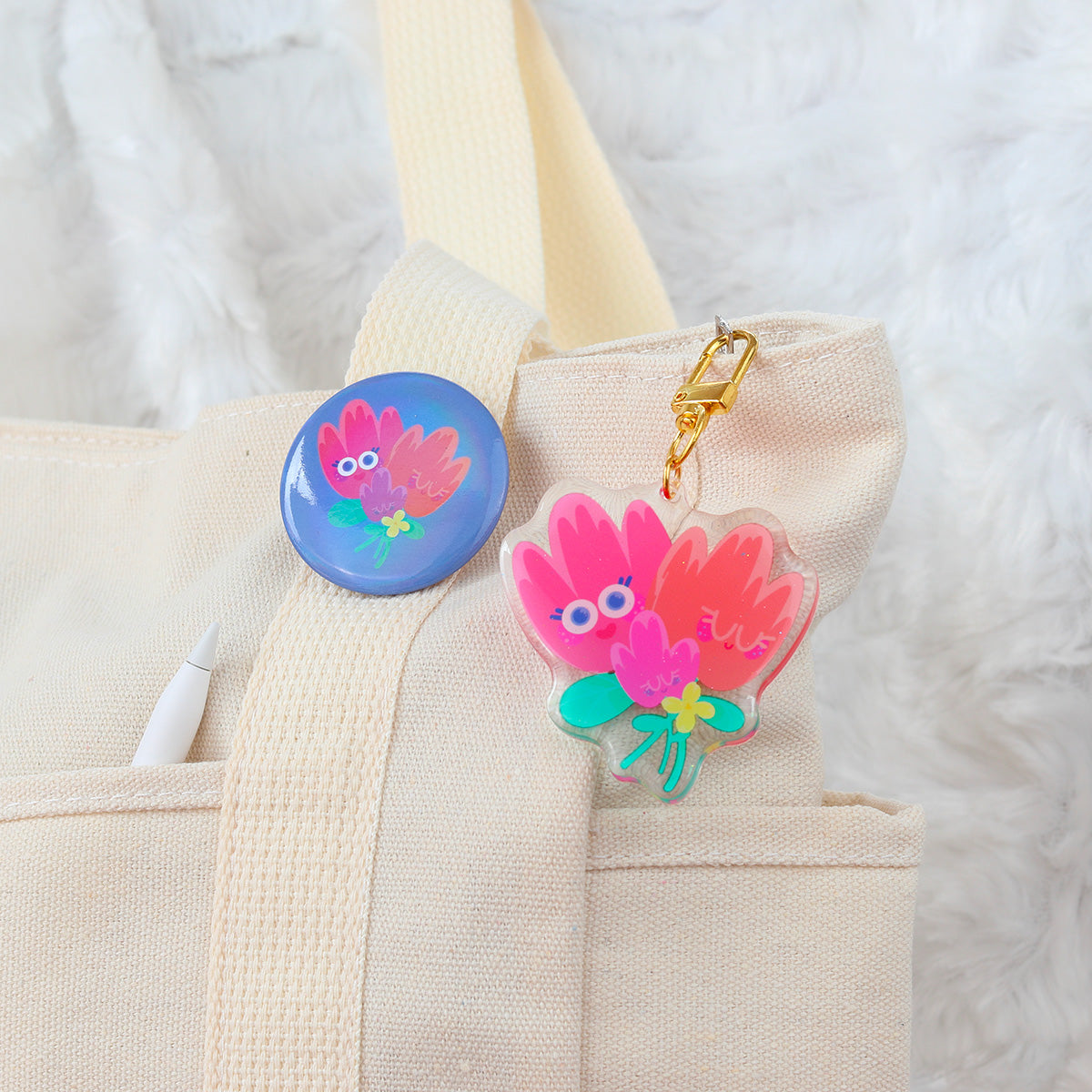 JULIESBUDDIES Flower Hug Acrylic Keychain